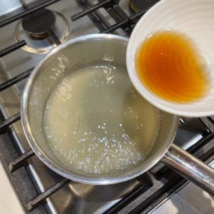 Simmer broth for Chinese brown sauce.