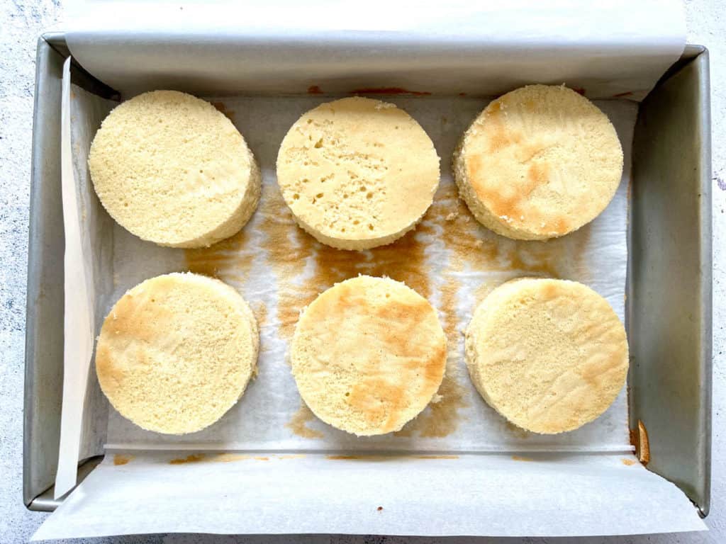Six cutout cake rounds.