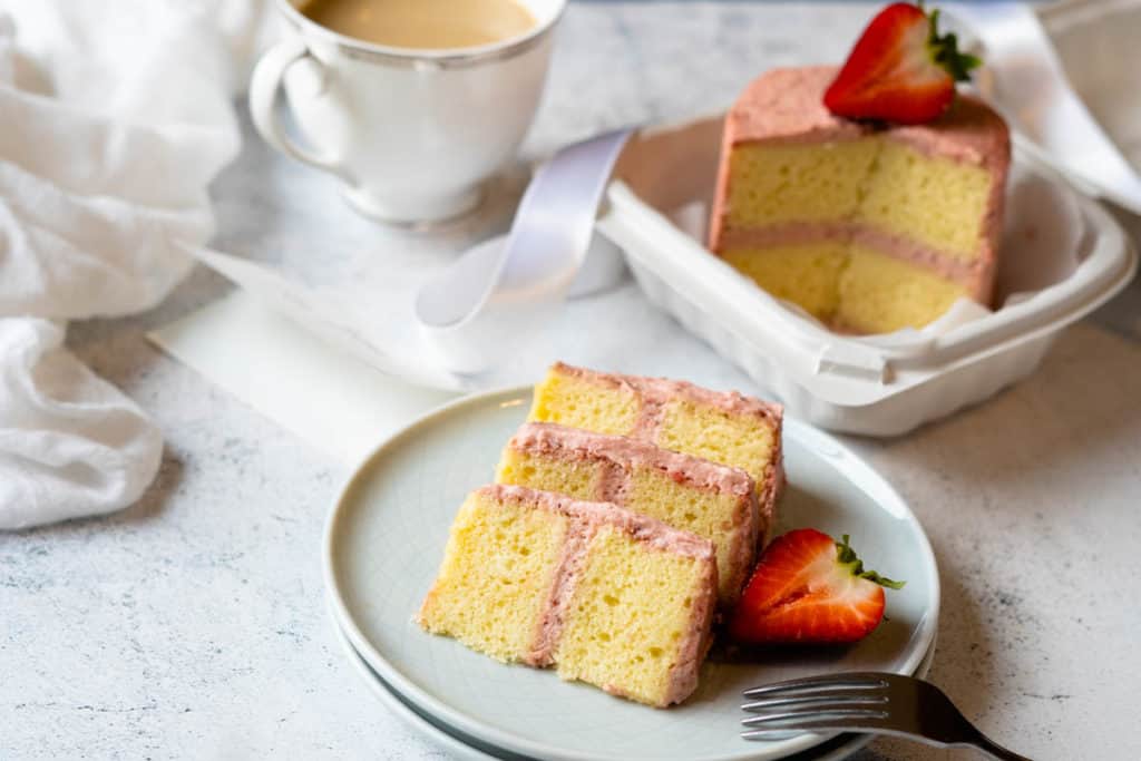 Lunch box cake sliced.