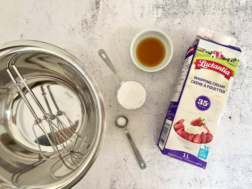 Whipped cream frosting ingredients.