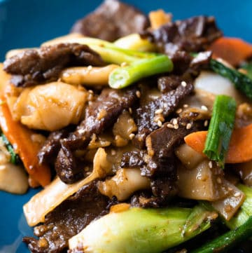 Saucy Beef Chow Fun with Vegetables